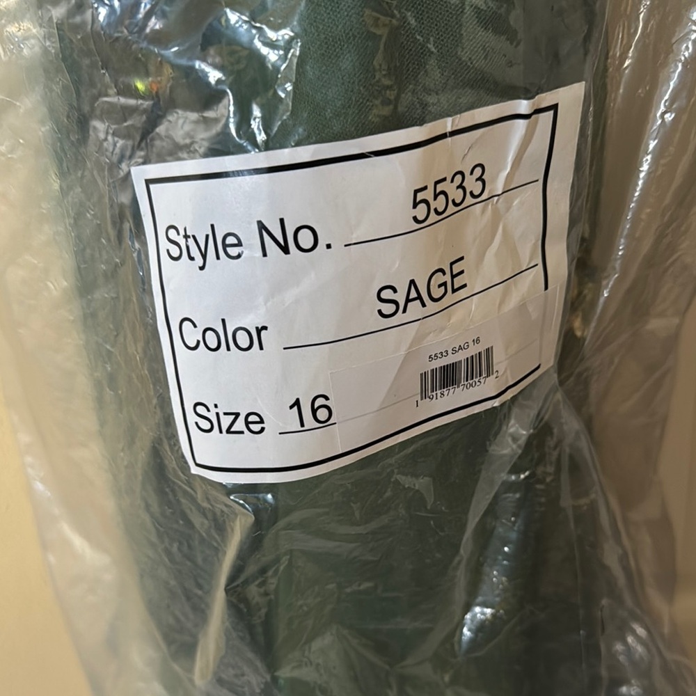 Elegant Green Floral Dress Mac Duggal NWT - Picture 8 of 8